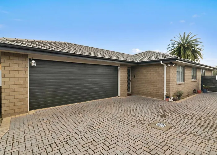 Cosy Rotorua Center Holiday Home